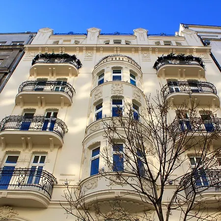 Casa de hóspedes Dominic Smart & Luxury - Terazije 4*